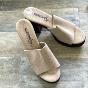 Bionatura Suede Heels